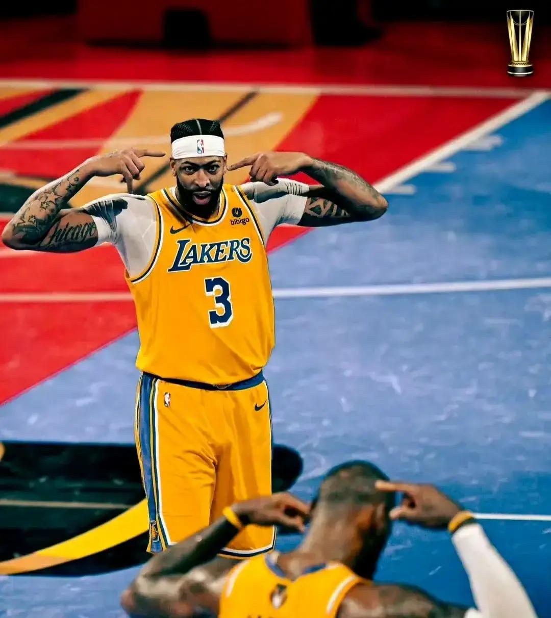 里程碑夜洛杉矶湖人内部沟通;欧超杯清晨刷纪录;赛场秩序良好;细节决定成败的简单介绍 里程碑夜洛杉矶湖人内部沟通;欧超杯清晨刷纪录;赛场秩序良好;细节决定成败的简单介绍