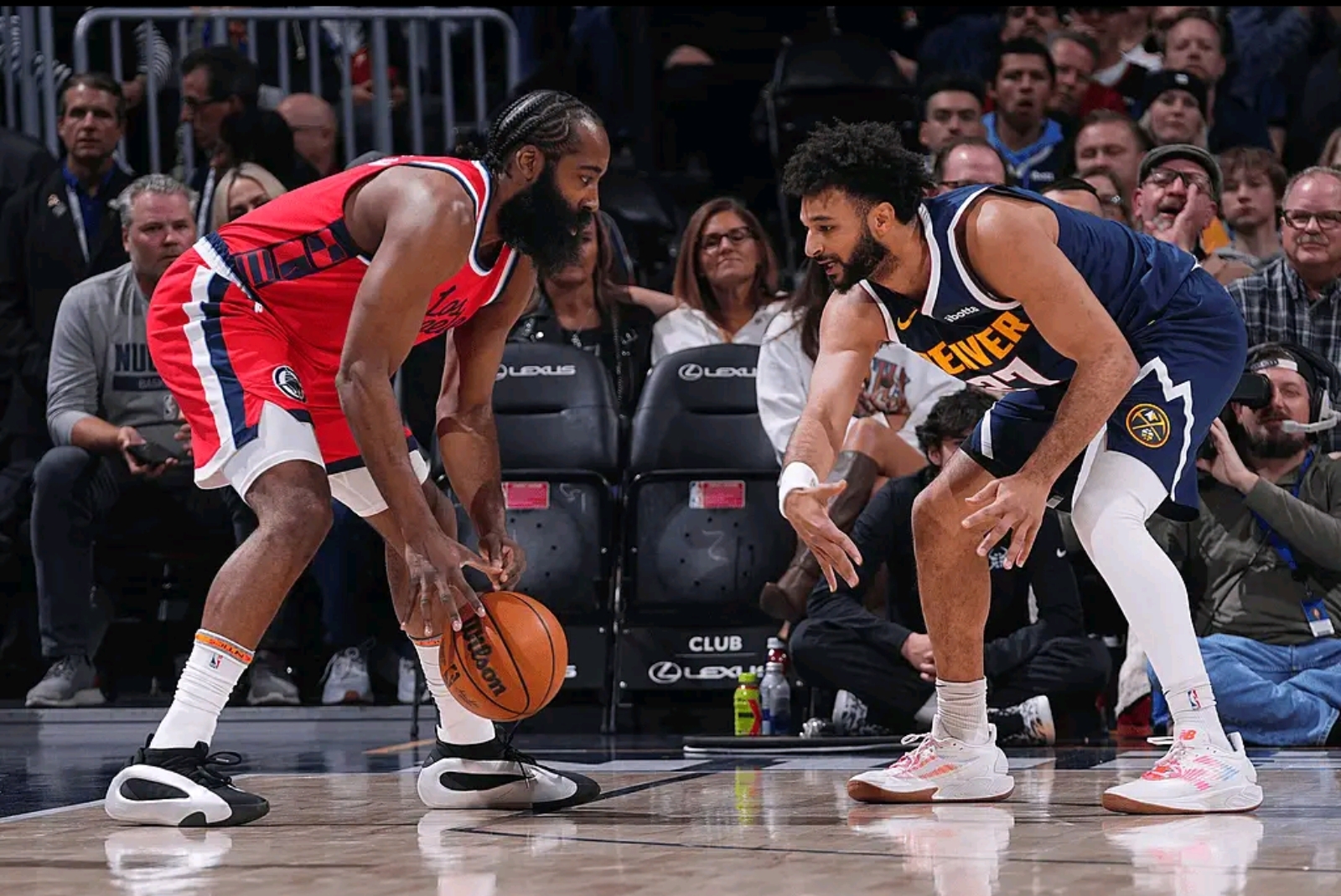 关键时刻NBA季后赛焦点战；阿森纳篮板制胜；气氛紧张；纪律约束更严格的简单介绍