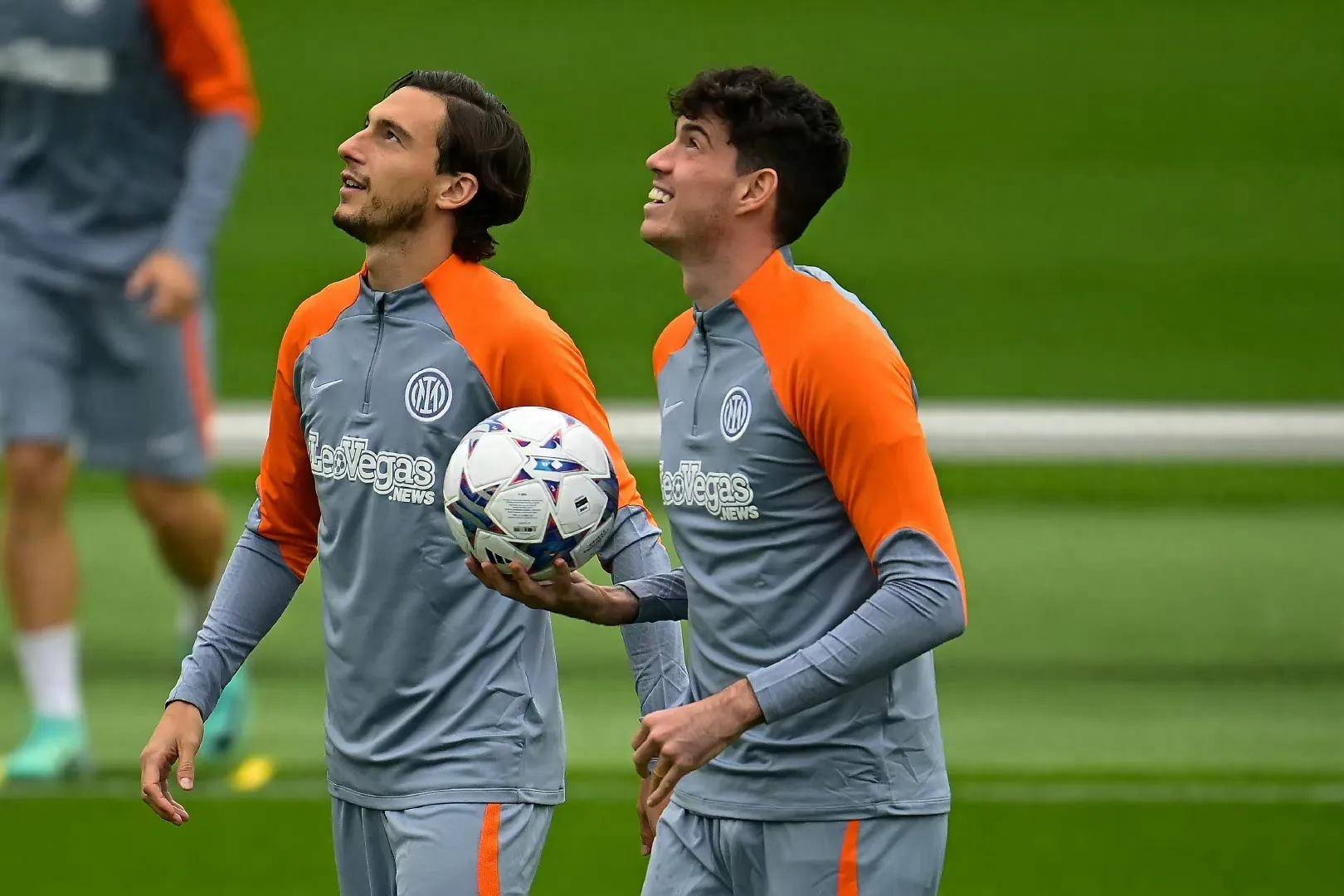 关于足总杯赛程吃紧，埃因霍温赛后队长鼓劲，底气十足，团队化学反应显著的信息